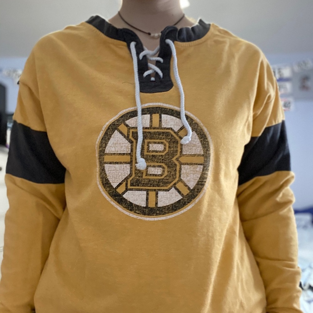Boston Bruins shirt
